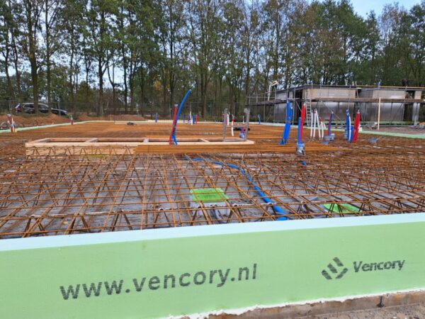 Randbekisting geisoleerd op kelderdek